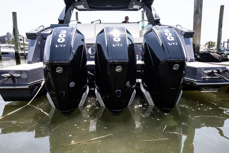 Slide: The Image of Cruisers 38 GLS-OB SB 2024 - 93