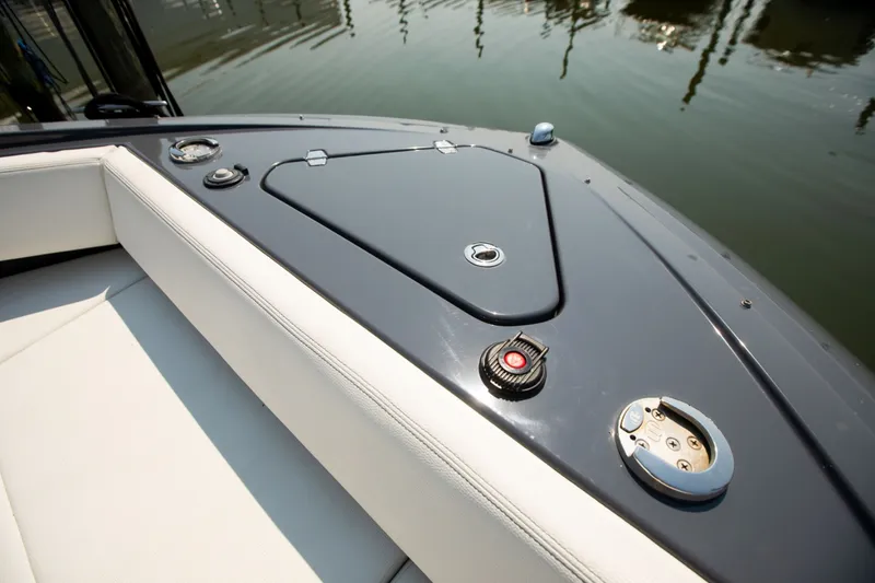 Slide: The Image of Cruisers 38 GLS-OB SB 2024 - 83