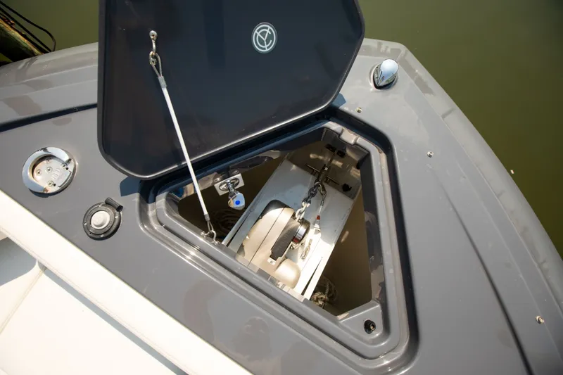 Slide: The Image of Cruisers 38 GLS-OB SB 2024 - 84