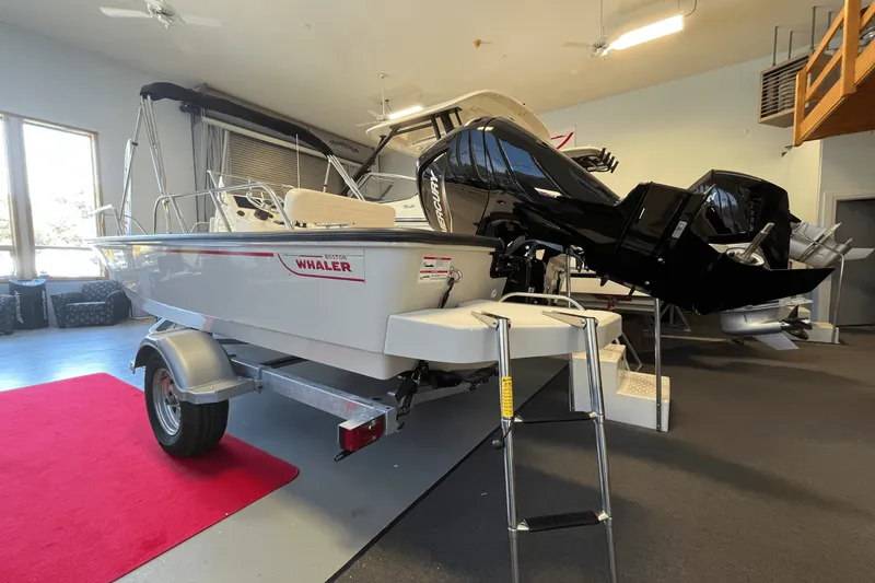 Slide: The Image of Boston Whaler 170 Montauk 2026 - 1