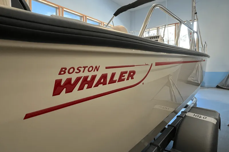 Slide: The Image of Boston Whaler 170 Montauk 2026 - 12