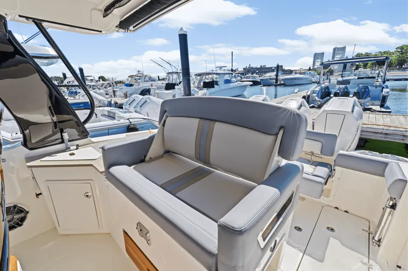 Slide: The Image of Boston Whaler 350 Realm 2025 - 17
