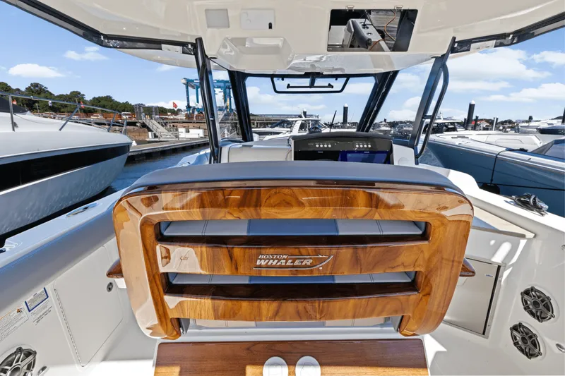 Slide: The Image of Boston Whaler 350 Realm 2025 - 21
