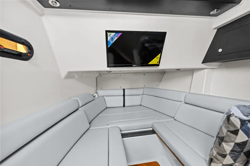 Slide: The Image of Boston Whaler 350 Realm 2025 - 33