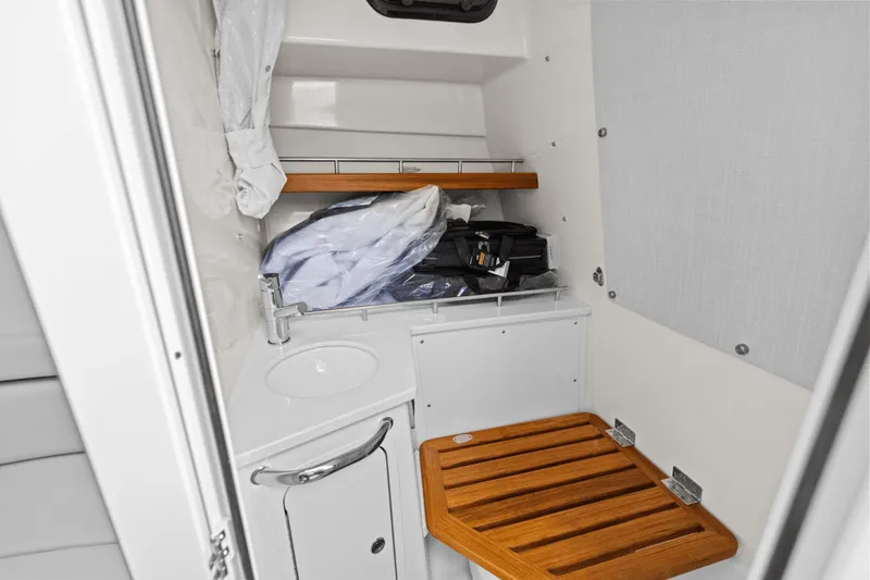 Slide: The Image of Boston Whaler 350 Realm 2025 - 41