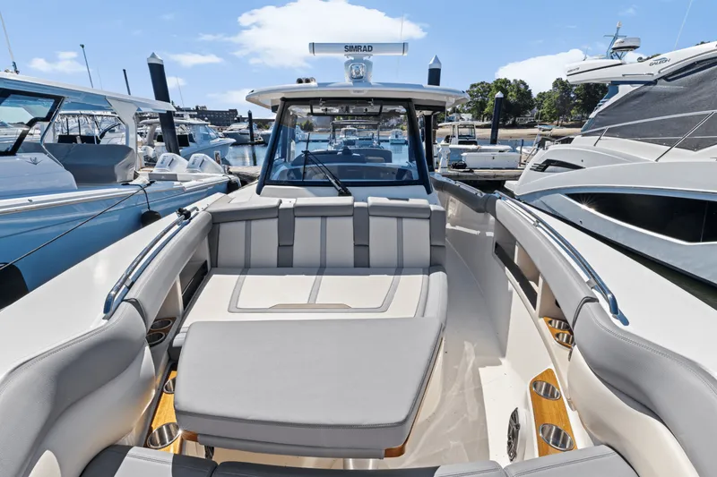 Slide: The Image of Boston Whaler 350 Realm 2025 - 44