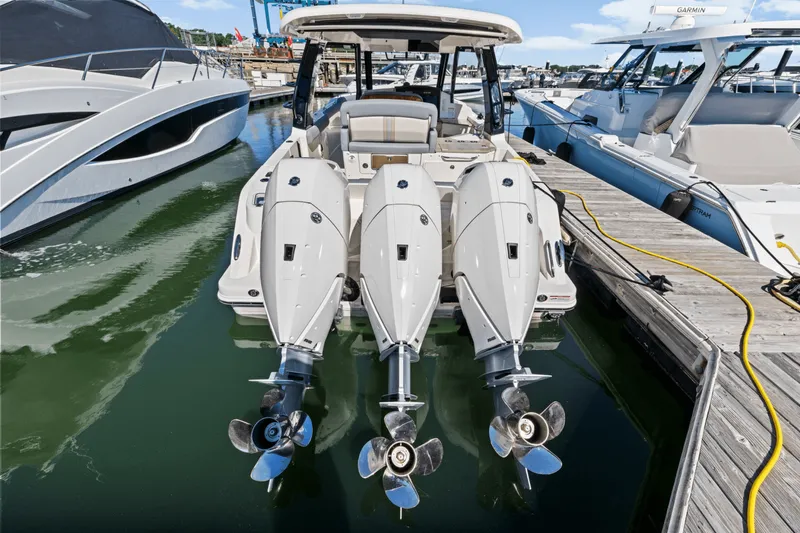 Slide: The Image of Boston Whaler 350 Realm 2025 - 5