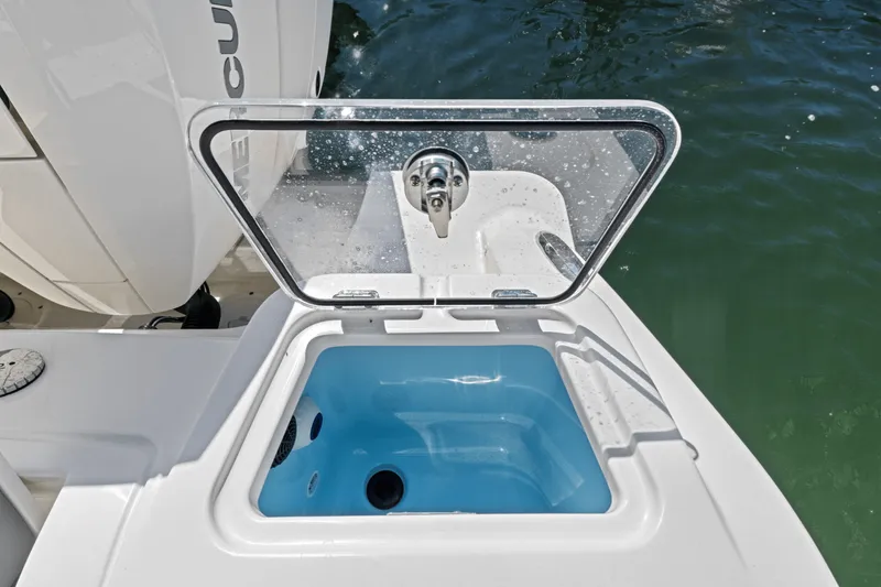 Slide: The Image of Boston Whaler 350 Realm 2025 - 9