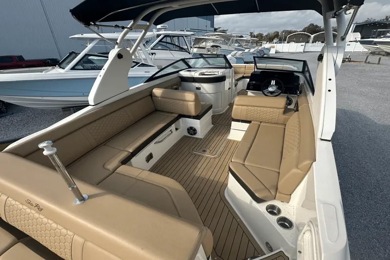 Slide: The Image of Sea Ray 270 SDX-OB 2020 - 10