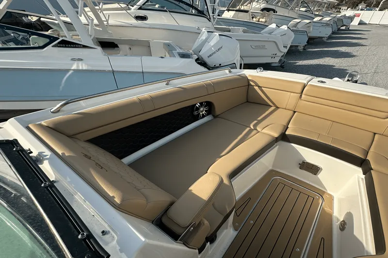 Slide: The Image of Sea Ray 270 SDX-OB 2020 - 16