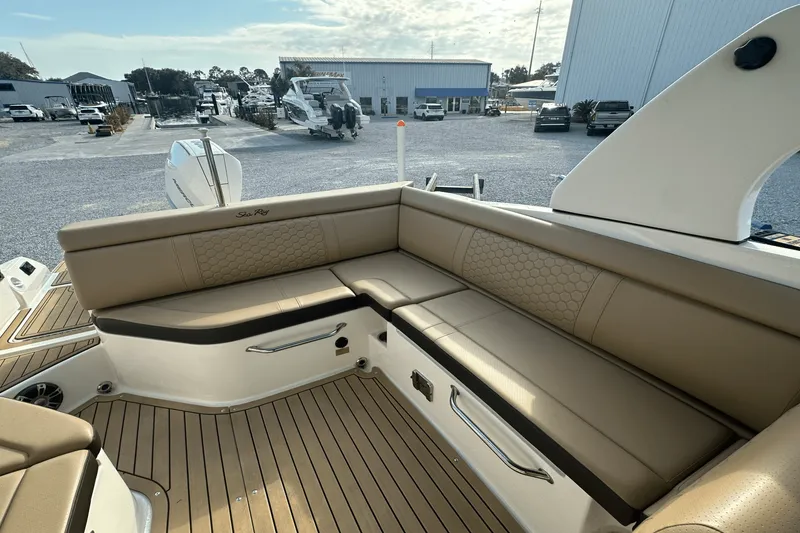 Slide: The Image of Sea Ray 270 SDX-OB 2020 - 17