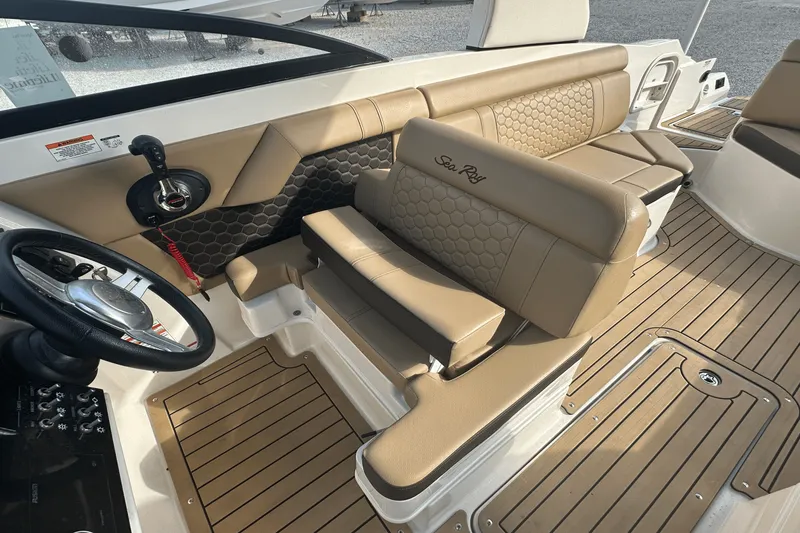 Slide: The Image of Sea Ray 270 SDX-OB 2020 - 18