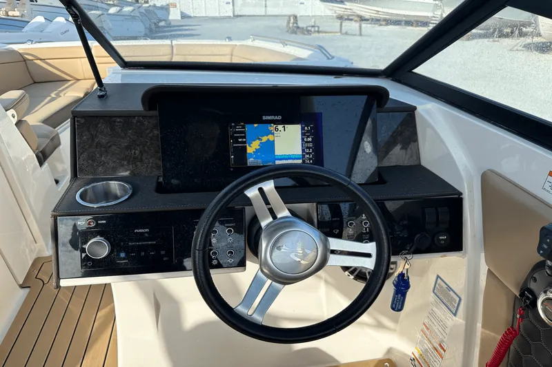 Slide: The Image of Sea Ray 270 SDX-OB 2020 - 20