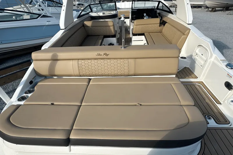 Slide: The Image of Sea Ray 270 SDX-OB 2020 - 43