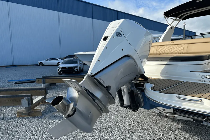 Slide: The Image of Sea Ray 270 SDX-OB 2020 - 46