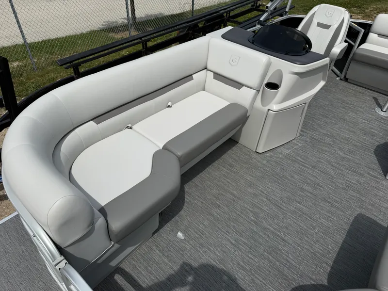 Slide: The Image of Godfrey SW2086CX 2023 - 12
