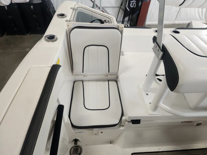 Slide: The Image of Yamaha 222 FSH 2024 - 15