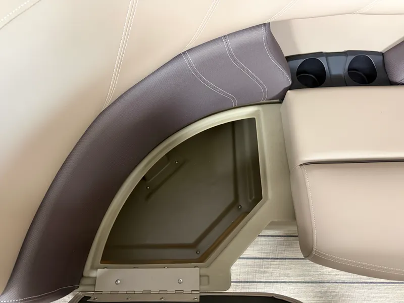 Slide: The Image of Sylvan MIRAGE 8520 CLZ DH 2027 - 6