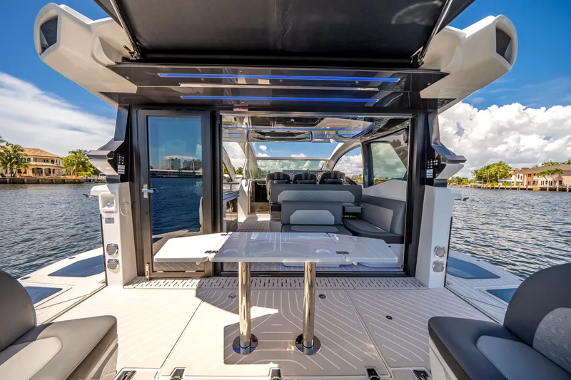 Slide: The Image of Galeon 435 GTO 2027 - 14