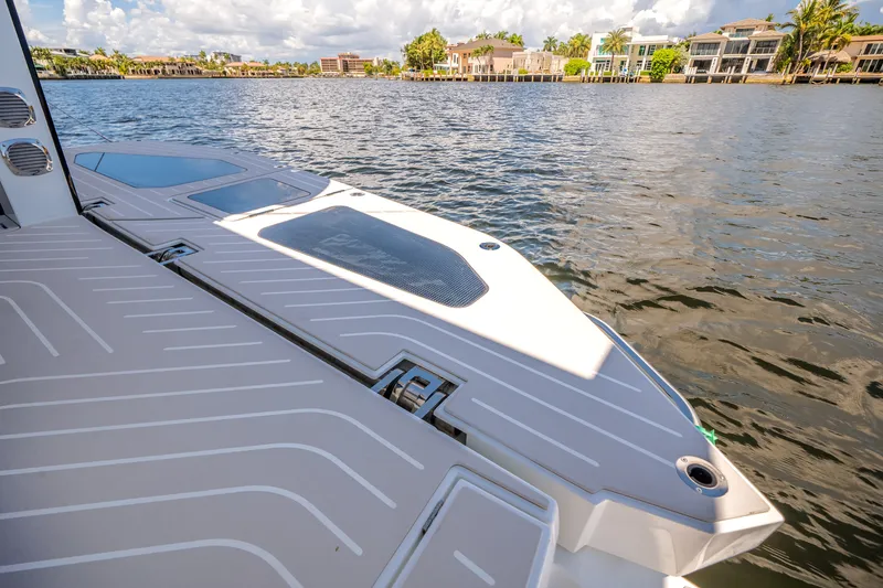 Slide: The Image of Galeon 435 GTO 2027 - 17