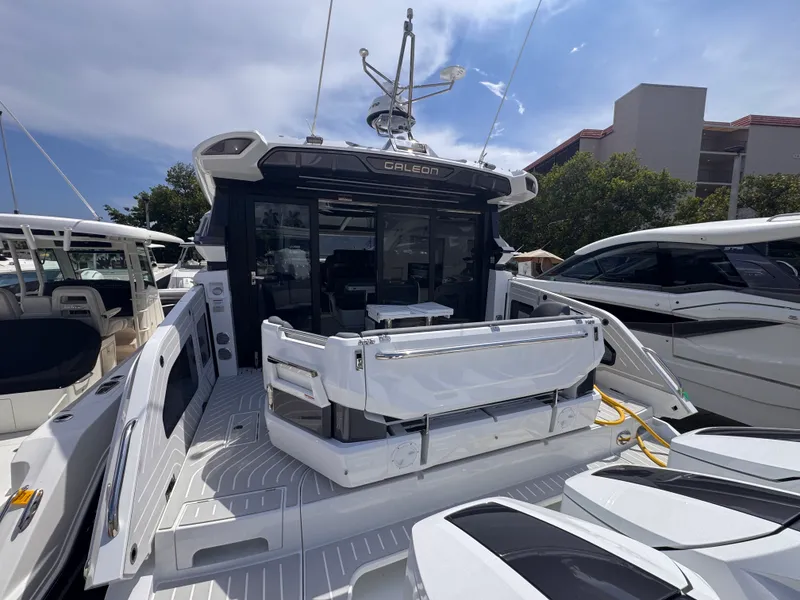 Slide: The Image of Galeon 435 GTO 2027 - 5