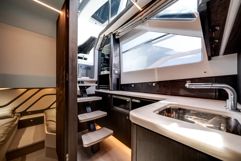 Slide: The Image of Galeon 435 GTO 2027 - 49