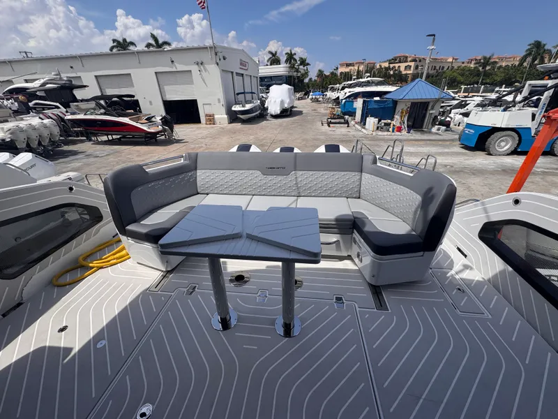 Slide: The Image of Galeon 435 GTO 2027 - 7