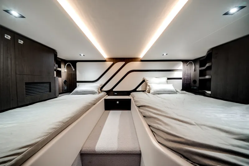 Slide: The Image of Galeon 435 GTO 2027 - 56