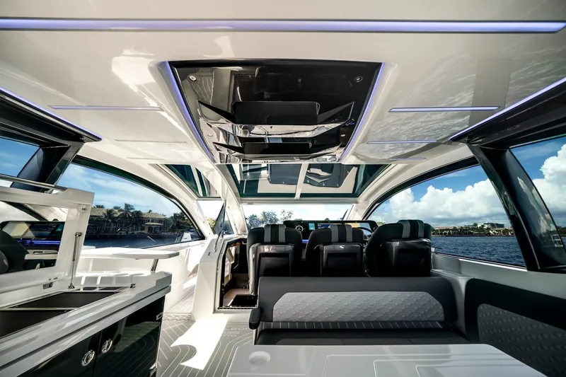 Slide: The Image of Galeon 435 GTO 2027 - 21