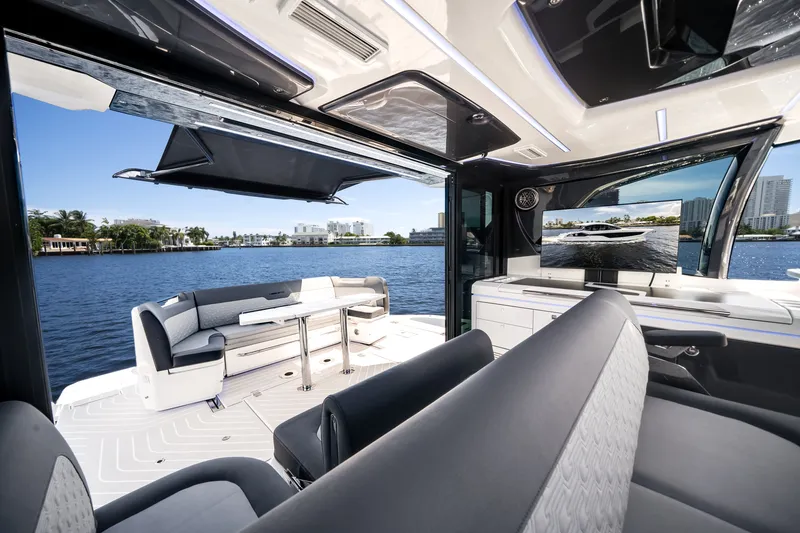 Slide: The Image of Galeon 435 GTO 2027 - 23