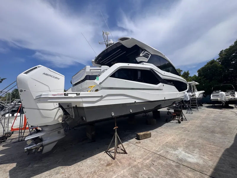Slide: The Image of Galeon 435 GTO 2027 - 2