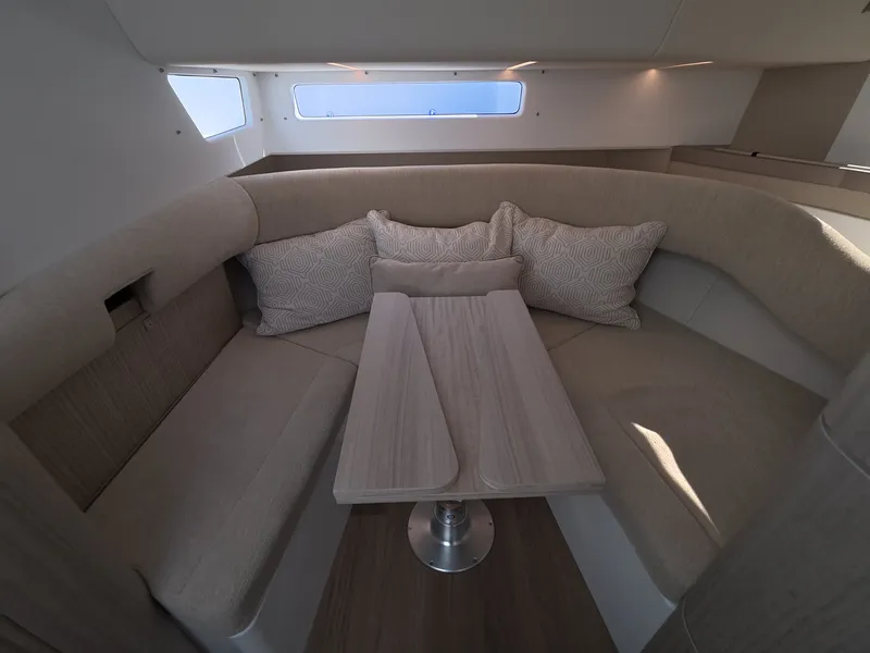 Slide: The Image of Galeon 375 GTO 2027 - 22