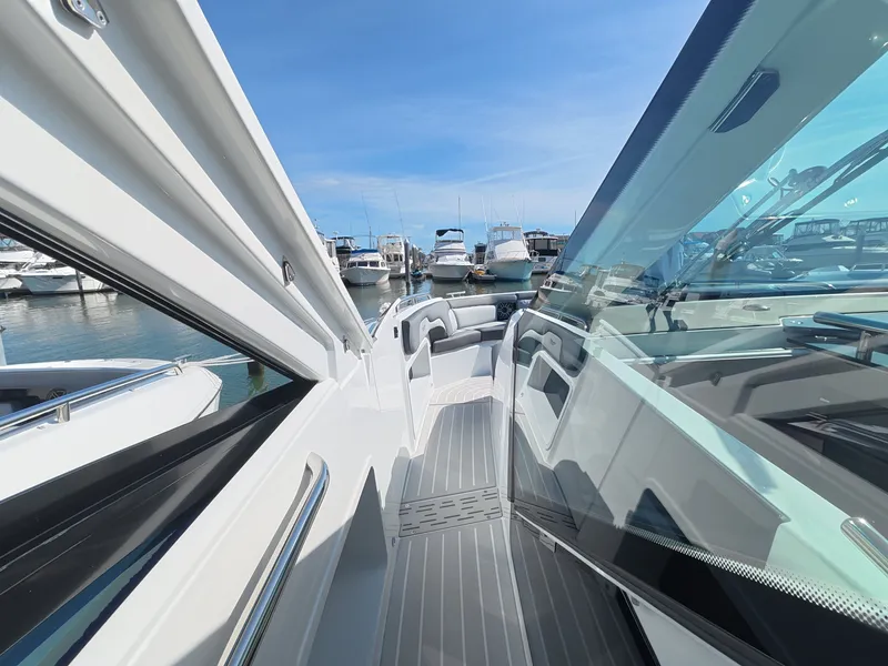 Slide: The Image of Galeon 375 GTO 2027 - 31