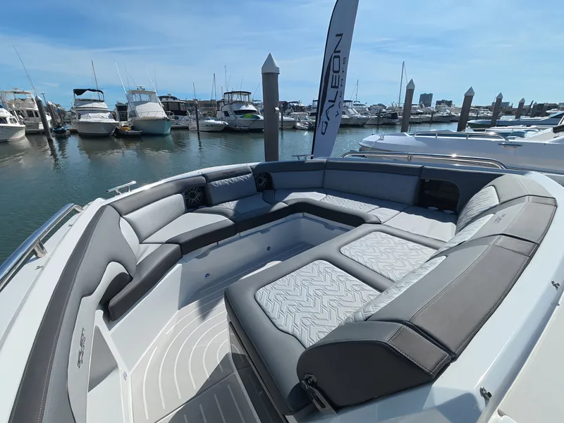 Slide: The Image of Galeon 375 GTO 2027 - 33
