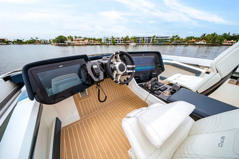 Slide: The Image of Galeon 570 SKY 2027 - 21