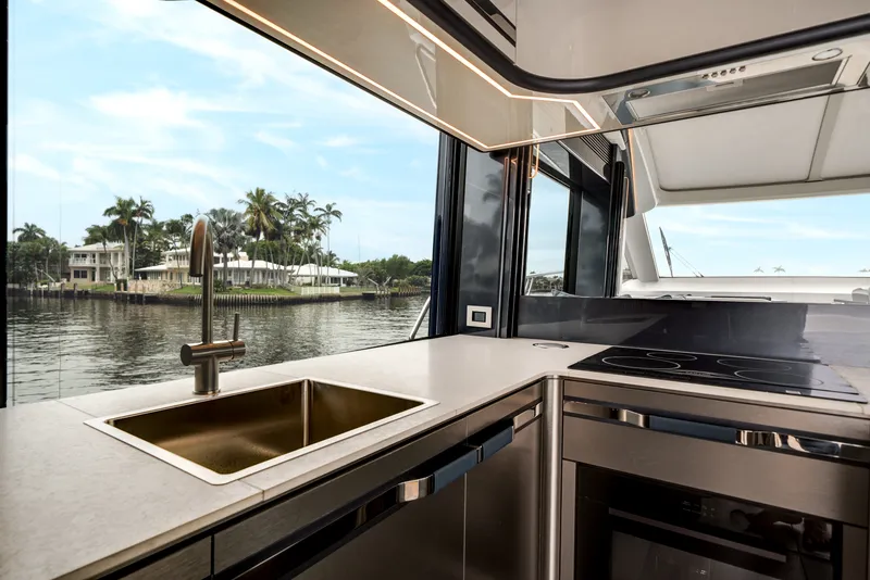 Slide: The Image of Galeon 570 SKY 2027 - 57