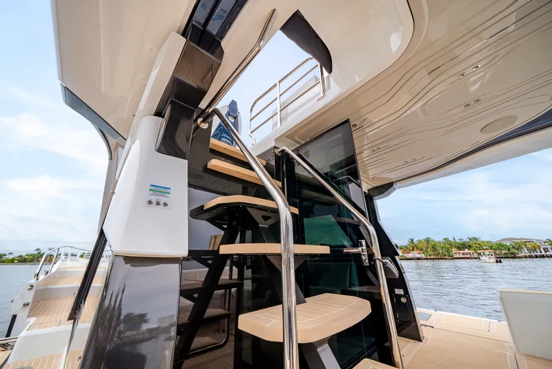 Slide: The Image of Galeon 570 SKY 2027 - 20