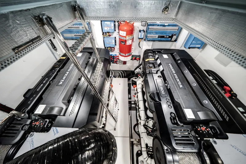 Slide: The Image of Galeon 570 SKY 2027 - 63