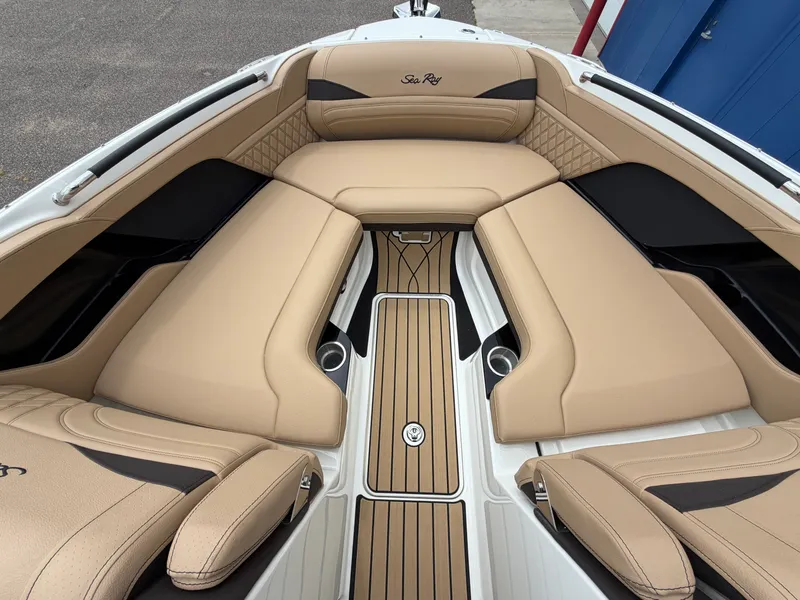 Slide: The Image of Sea Ray 260SLX 2027 - 40