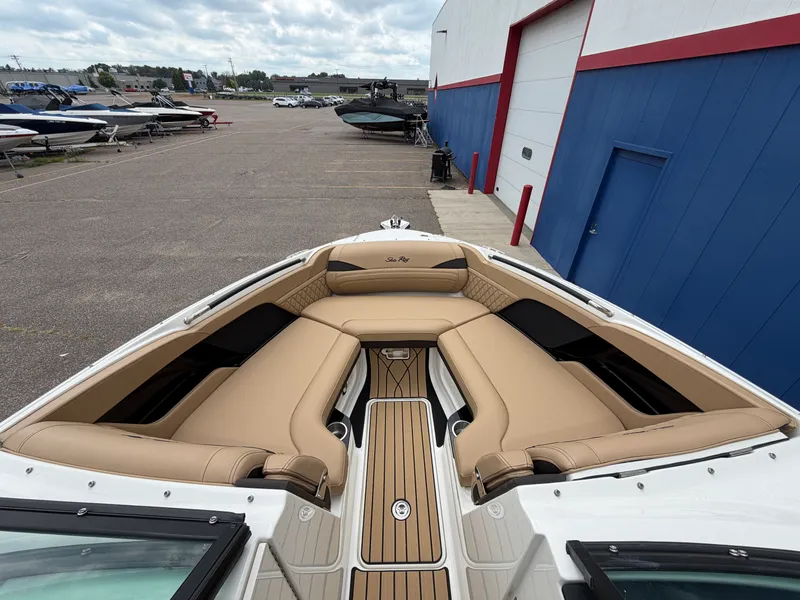 Slide: The Image of Sea Ray 260SLX 2027 - 38