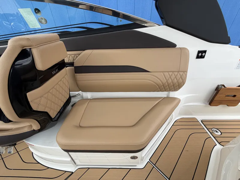 Slide: The Image of Sea Ray 260SLX 2027 - 20