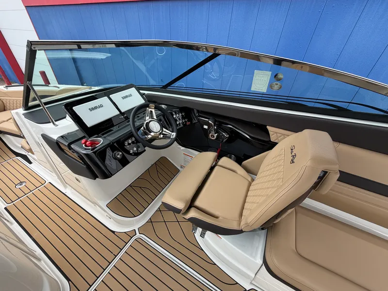 Slide: The Image of Sea Ray 260SLX 2027 - 29