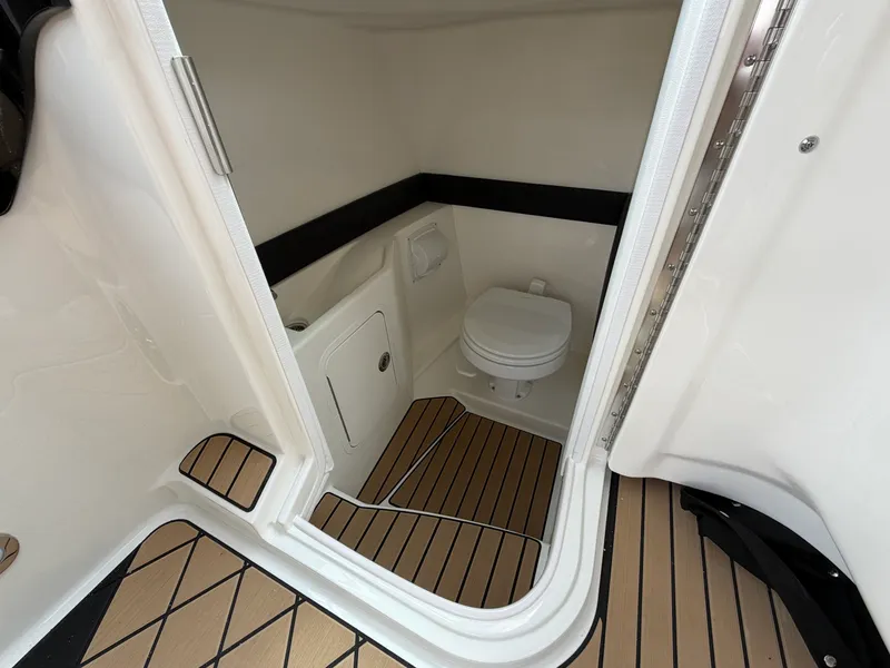 Slide: The Image of Sea Ray 260SLX 2027 - 28