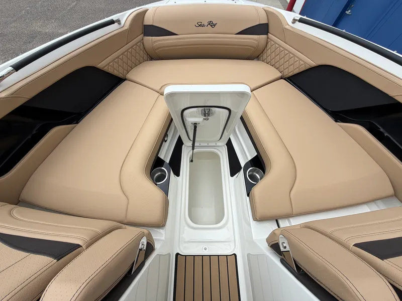 Slide: The Image of Sea Ray 260SLX 2027 - 41