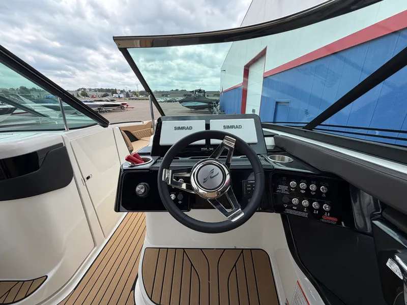 Slide: The Image of Sea Ray 260SLX 2027 - 35