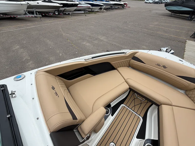 Slide: The Image of Sea Ray 260SLX 2027 - 42