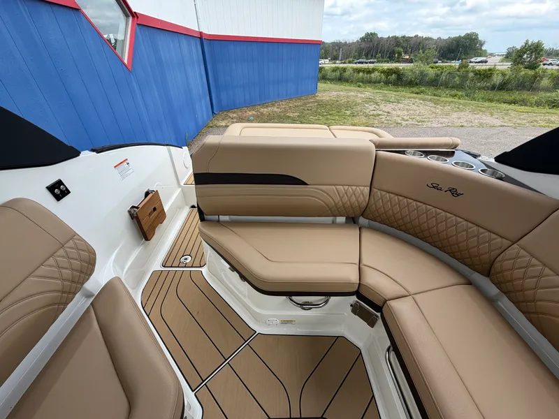 Slide: The Image of Sea Ray 260SLX 2027 - 15