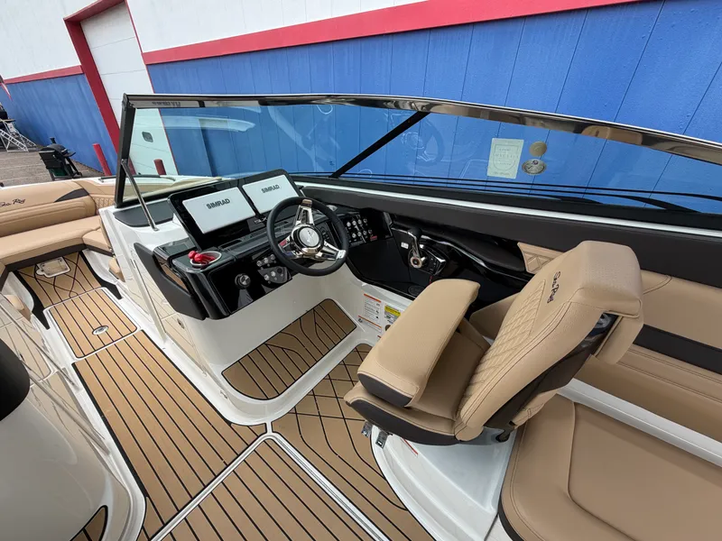 Slide: The Image of Sea Ray 260SLX 2027 - 31