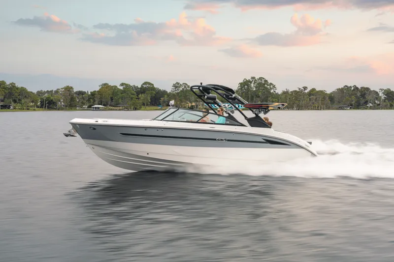 The Image of Sea Ray SDX 270 Surf 2025 - 0