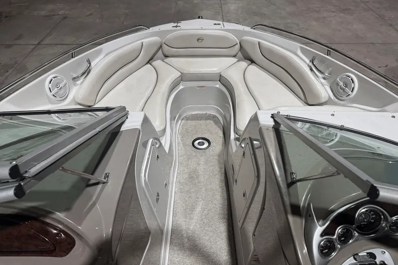 Slide: The Image of Crownline Boats 220 LS 2006 - 3